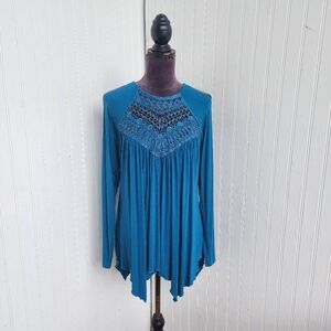 Venus Asymmetric Beaded Lace Front Teal Turquoise Long Split Sleeve Knit Top M